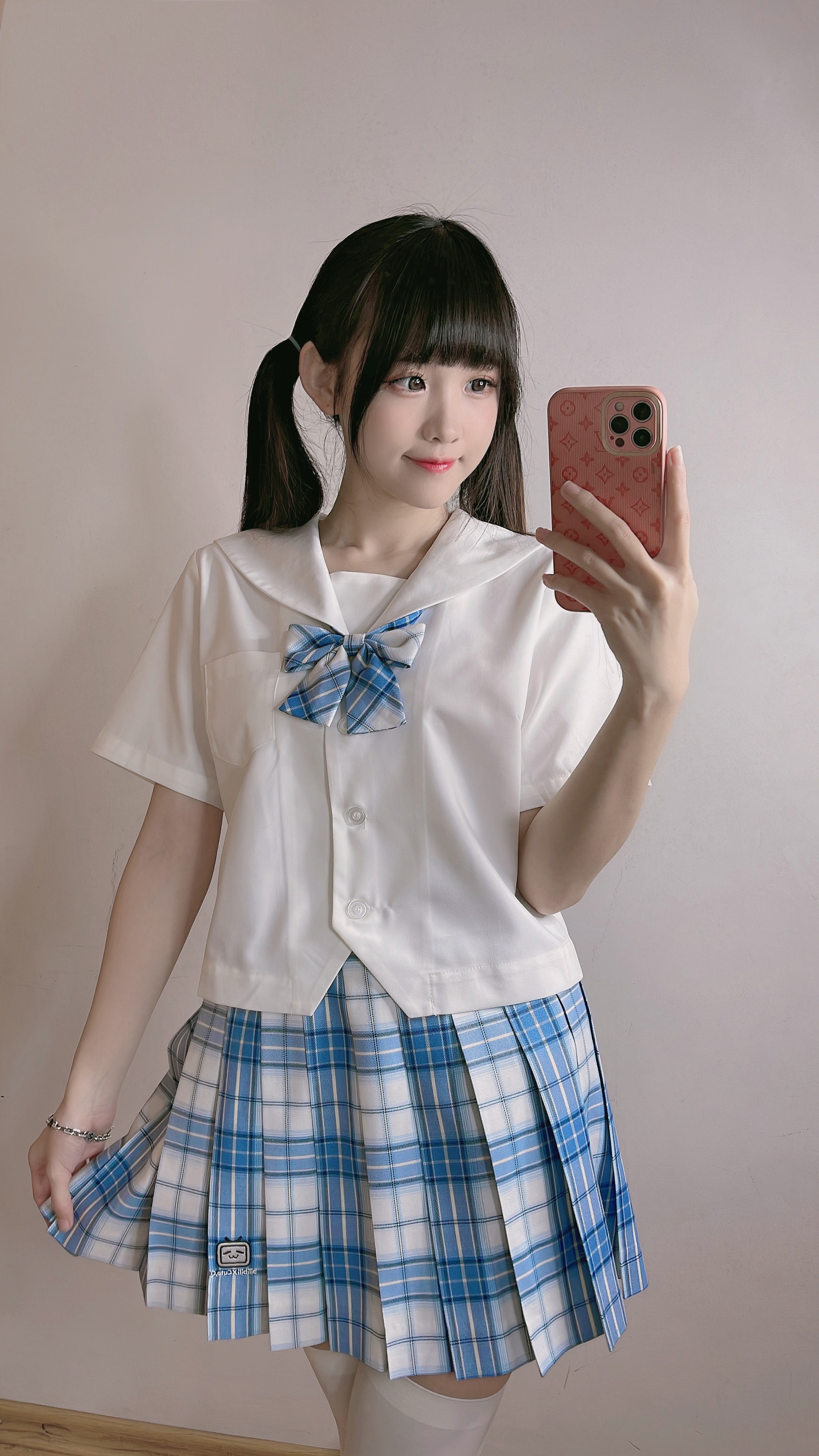 图片[1]-miko酱ww – NO.042  自拍系列 mikoの白丝2[227P]-XikXak